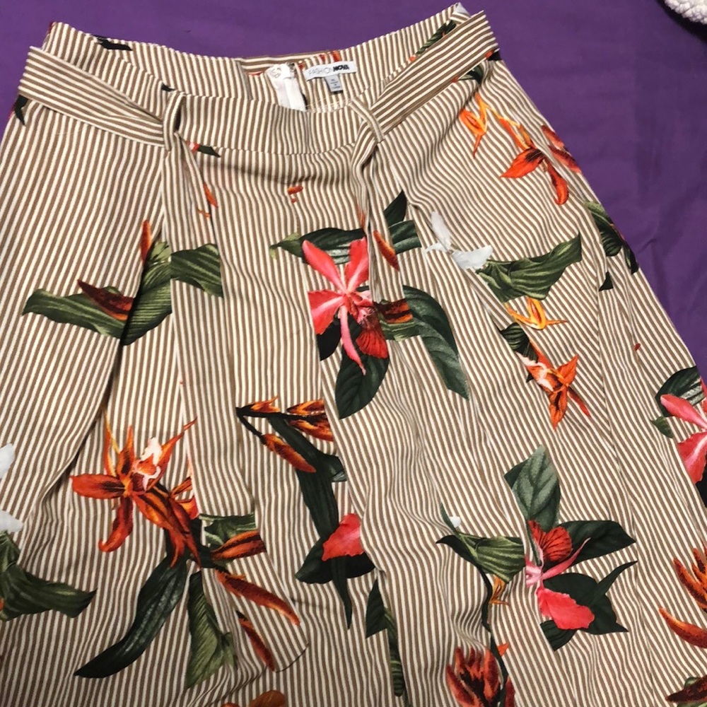 Thailand Floral Woven Pants- Foral